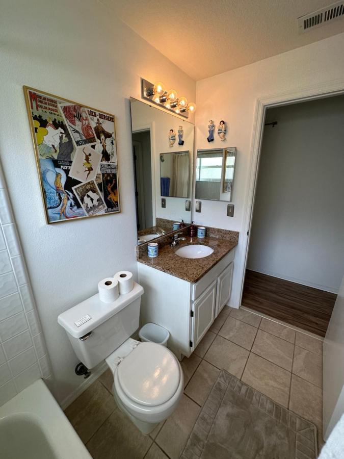 Private Pool With A Beautiful View Overlooking The Lake! Near Disney - Universal Kissimmee Luaran gambar